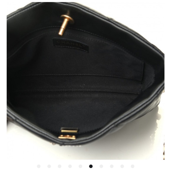 Chanel Lambskin Quilted Crush on Chains Hobo Black - Picture 4 of 9